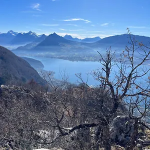 Appartement Entre D'annecy Et Montagnes, Golf Et Parapente à Pieds, Talloires